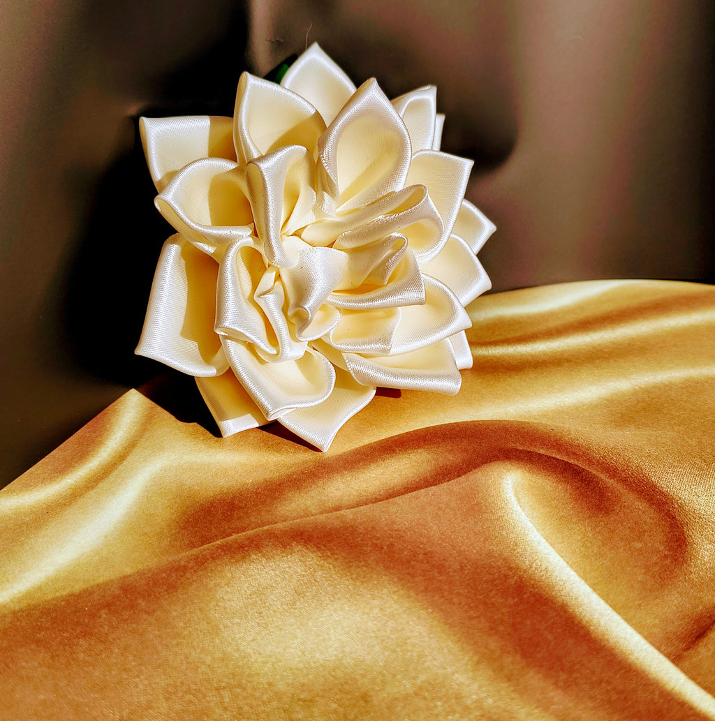 Ribbon Dahlia Keychain